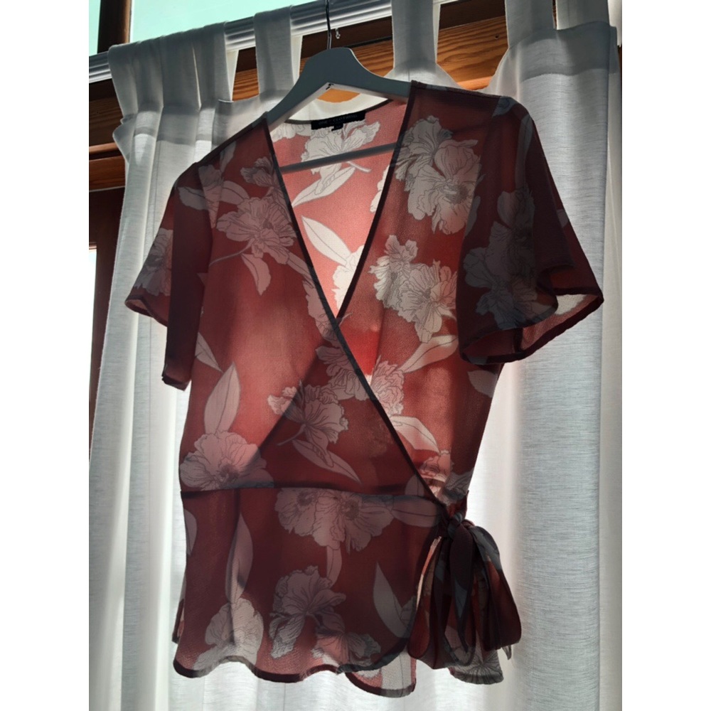 Pink & white floral wrap top